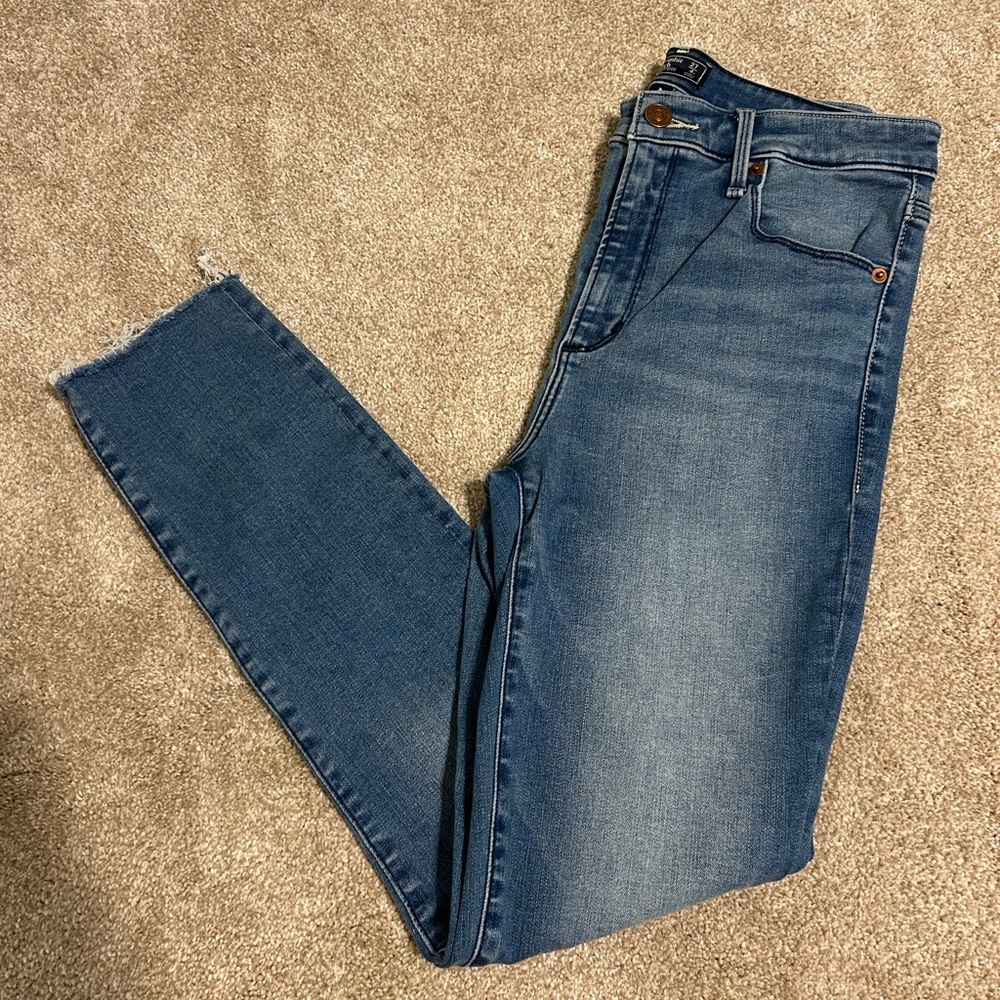 A&F Simone High Rise Ankle Jeans